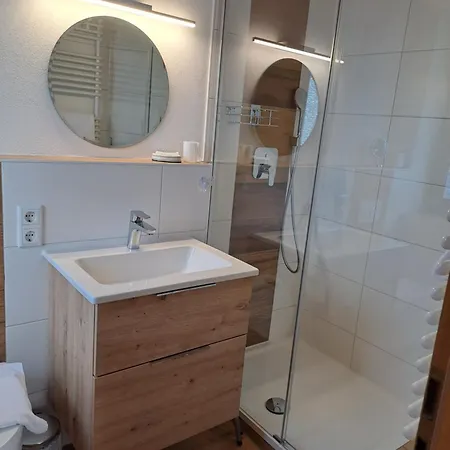 Haus Moni * שוונגאו