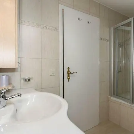 Apartment Haus Moni *
